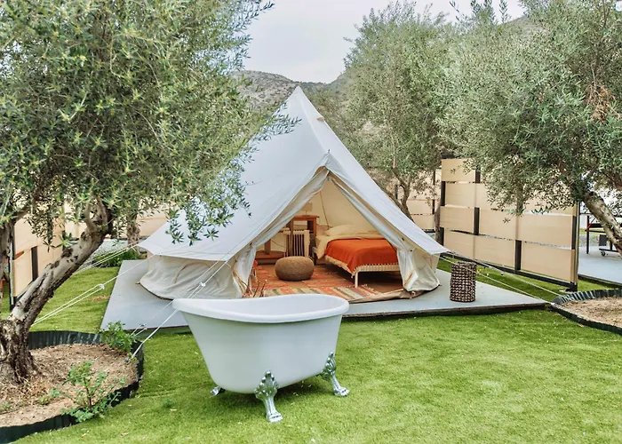 ロッジ Geometry Park Agios Theodoros