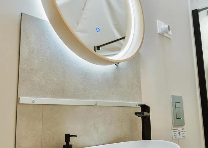 Lodge Geometry Park *